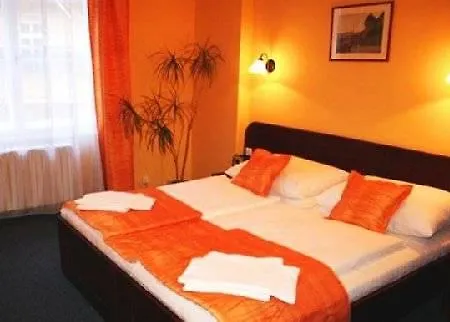 U Stare Pani - At The Old Lady Hotel Praga