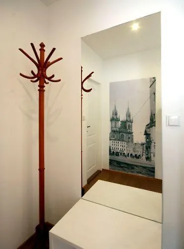 U Stare Pani - At The Old Lady Praga