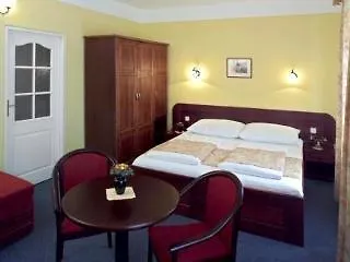 U Stare Pani - At The Old Lady 4* Prague