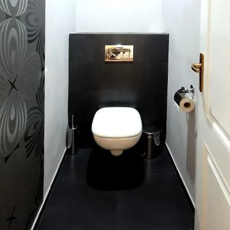 U Stare Pani - At The Old Lady Hotel